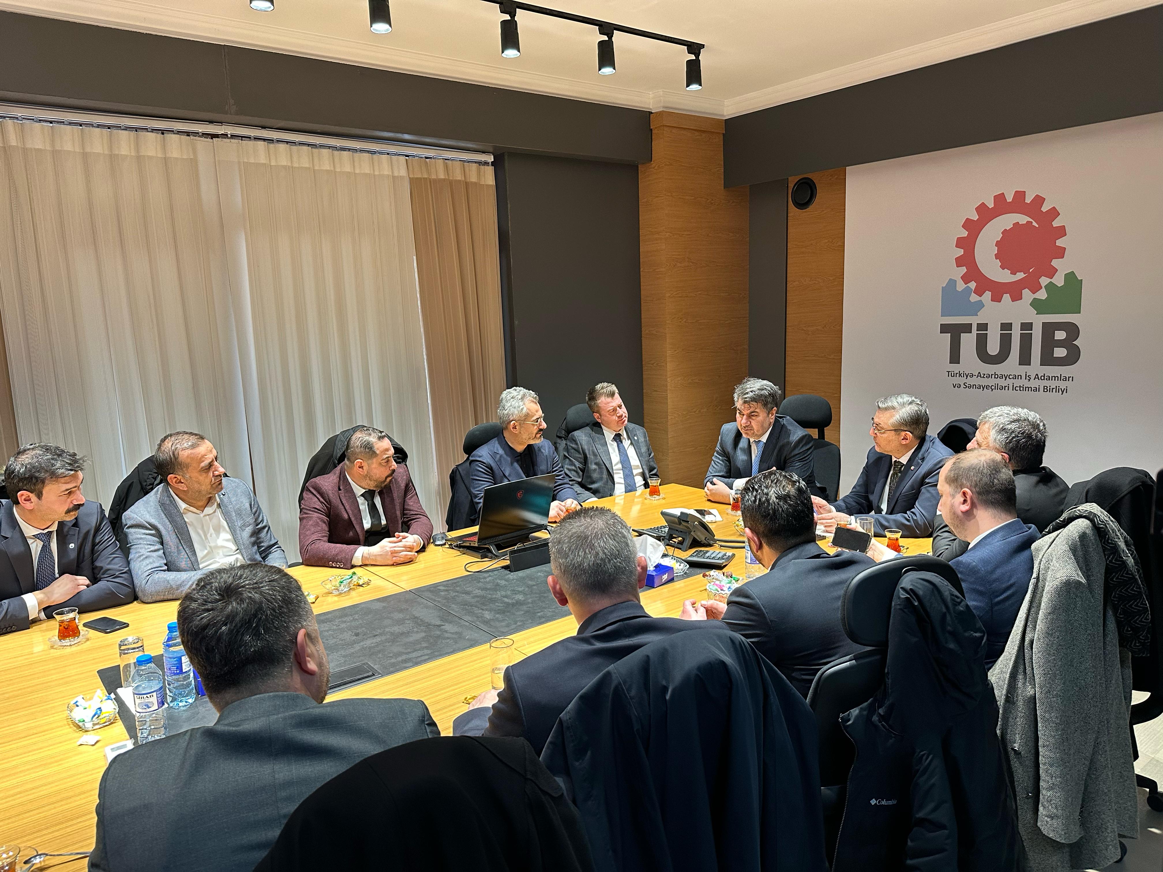 Bandırma Ticarət Palatasının nümayəndə heyəti Türkiyə-Azərbaycan İş Adamları və Sənayeçiləri İctimai Birliyinin (TÜİB) ofisini ziyarət edib.